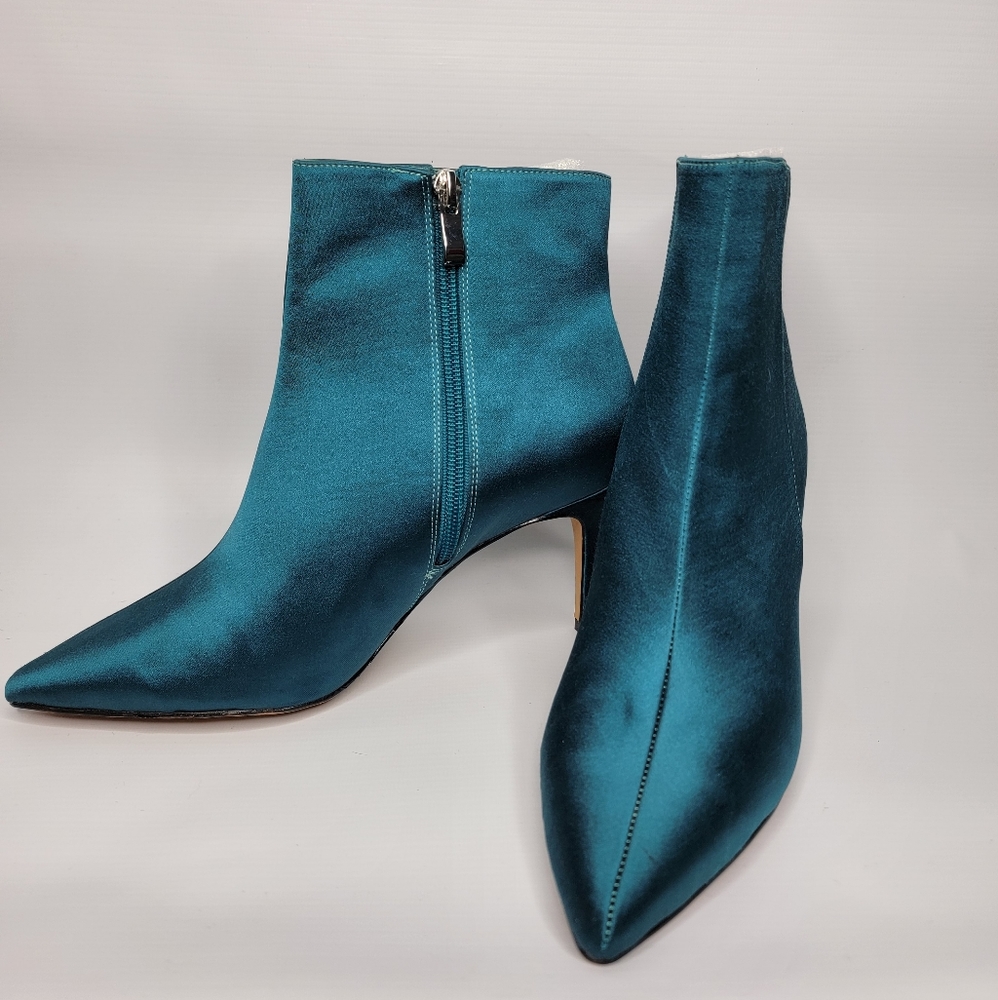Halogen Teal booties